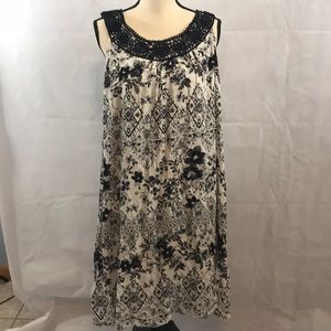 NWOT Women’s black & white long dress